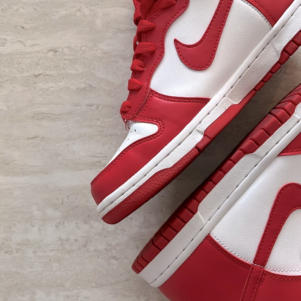 DUNK HIGH “GS” ‘CHAMPION RED’